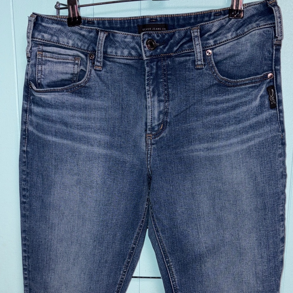 Silver Jeans Co. Classic Blue Denim - Picture 4 of 8